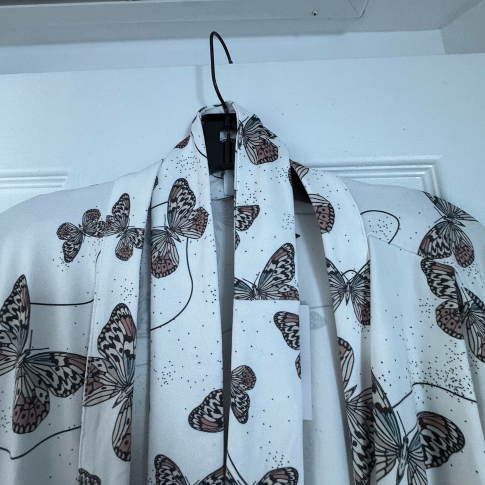 MasonGrey Butterfly Print Kimono Robe - Picture 2 of 4